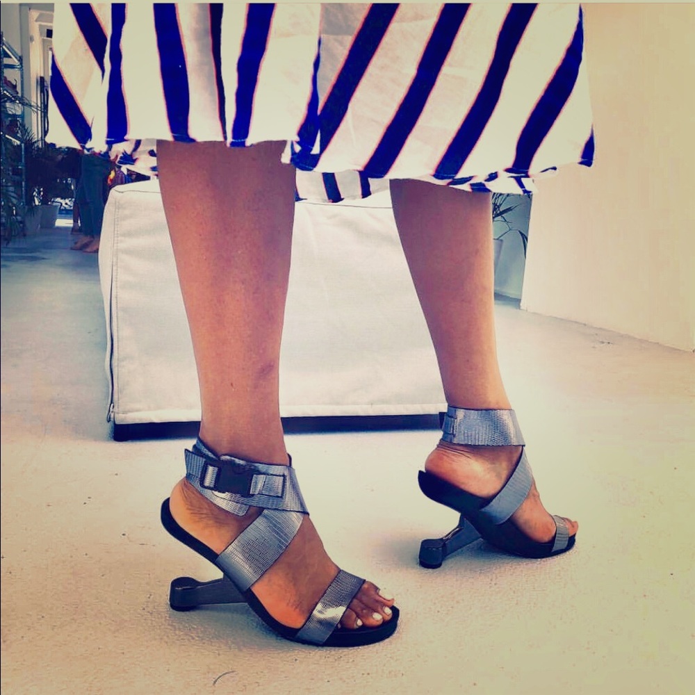 United Nude floating pumps